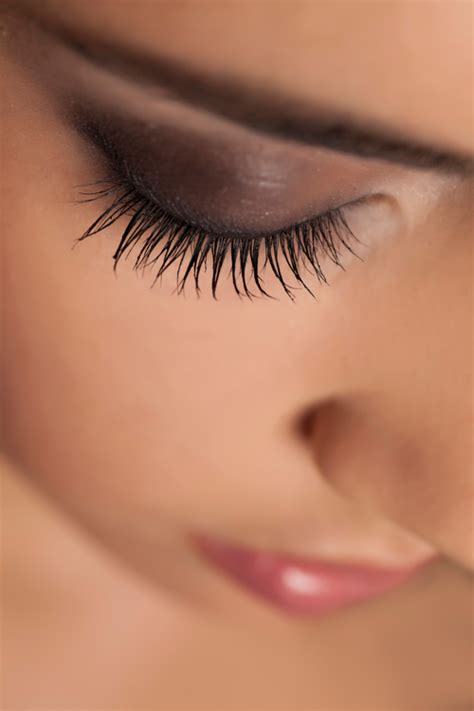 fake eyelashes around venice englewood fl area